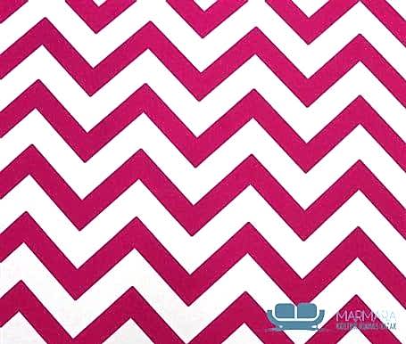 Beyaz Fuşya Zikzak Döşeme Kumaşı